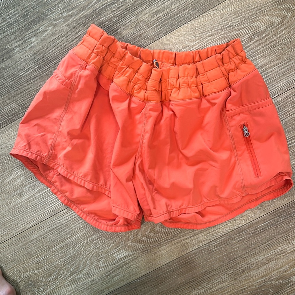 Lululemon women’s shorts size 10